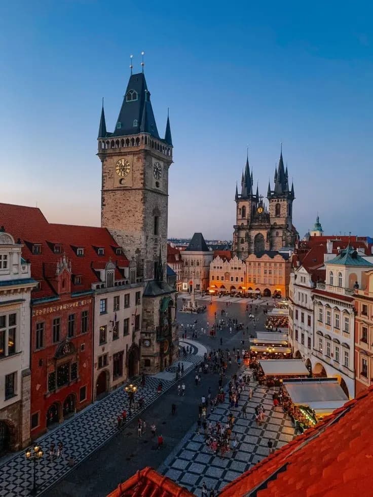 Tours in Czechia — Prague Castle above the Vltava