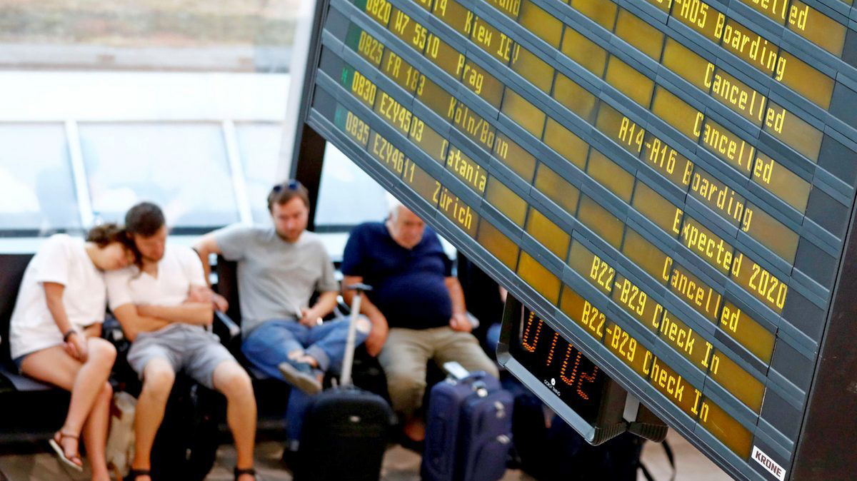Можливі затримки авіарейсів у Європі через страйки восени