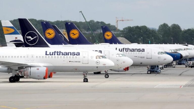 Lufthansa внедряет универсальные верхние полки для путешественников